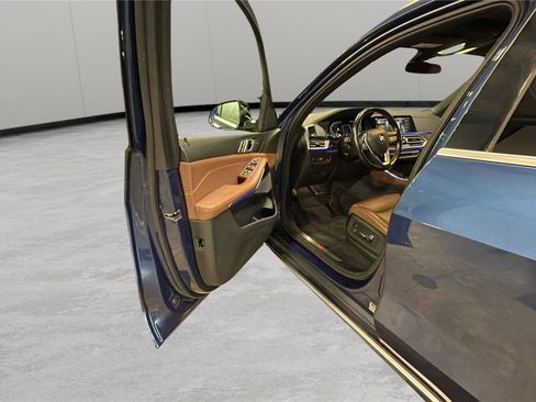 Used 2019 BMW X5 xDrive40i w/ Convenience Package image 24