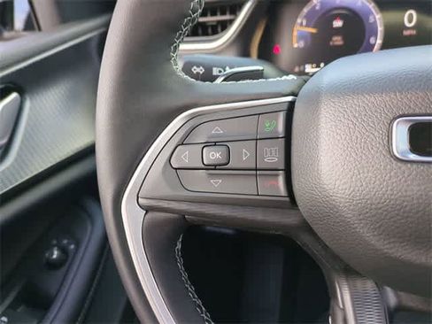 New 2025 Jeep Grand Cherokee L Altitude image 25