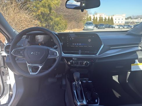 New 2026 Chevrolet Trax ACTIV w/ Sunroof Package image 19