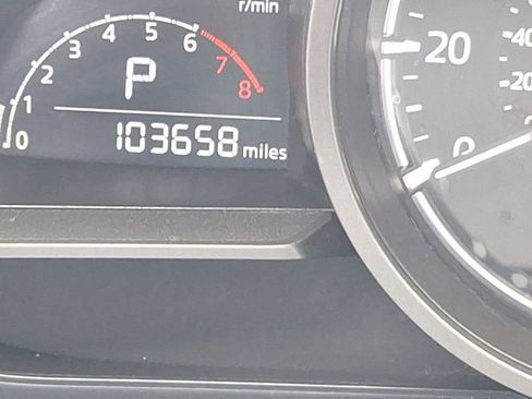 Used 2018 MAZDA MAZDA3 Touring image 32