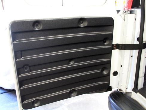 Used 2020 Chevrolet Express 2500 RWD image 24
