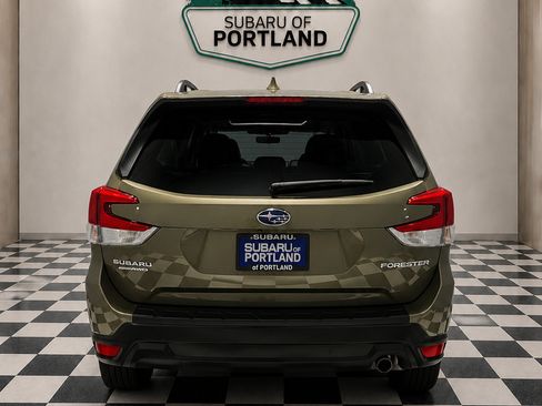 Certified 2023 Subaru Forester Limited AWD/4WD image 5