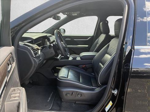 Used 2024 GMC Acadia Denali AWD/4WD image 12