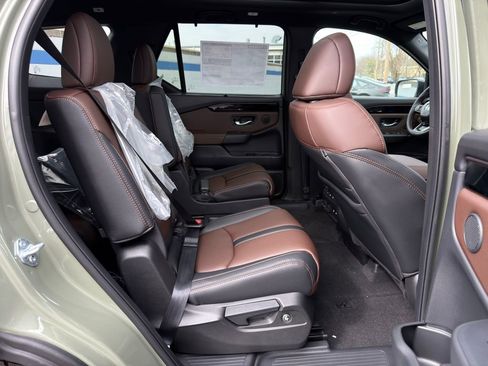 New 2026 Honda Pilot TrailSport image 24