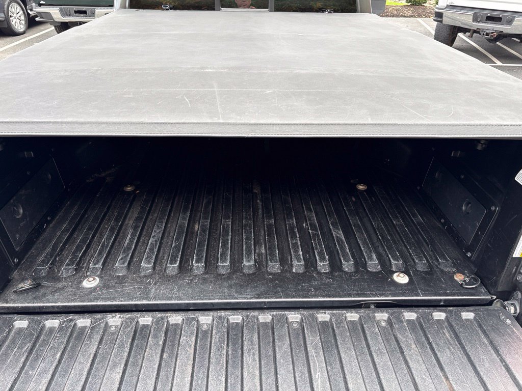 Used 2017 Toyota Tacoma SR5 w/ Tow Package AWD/4WD image 9