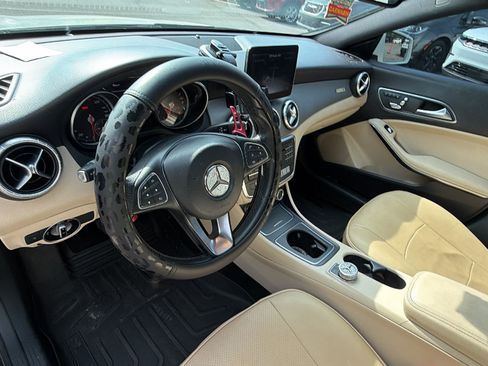 Used 2017 Mercedes-Benz CLA 250 image 25