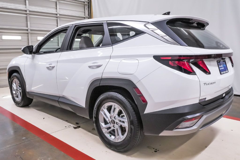 Certified 2026 Hyundai Tucson SE FWD image 8