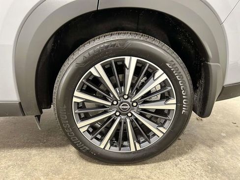 New 2026 Nissan Pathfinder Platinum image 7