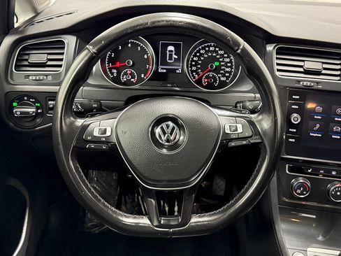 Used 2018 Volkswagen Golf SE FWD image 15