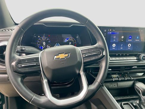 Used 2024 Chevrolet Colorado LT w/ LT Convenience Package image 11