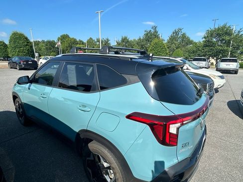 Certified 2025 Kia Seltos S AWD/4WD image 12