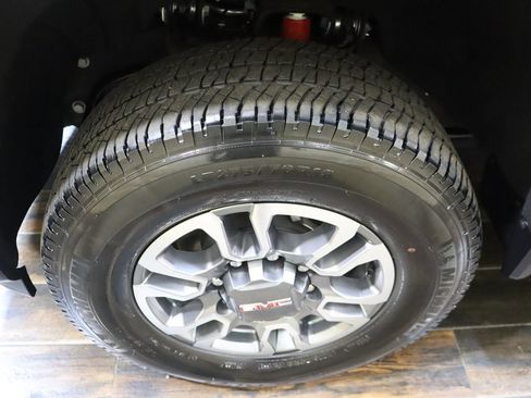 Used 2025 GMC Sierra 2500 SLT w/ SLT Convenience Package AWD/4WD image 82