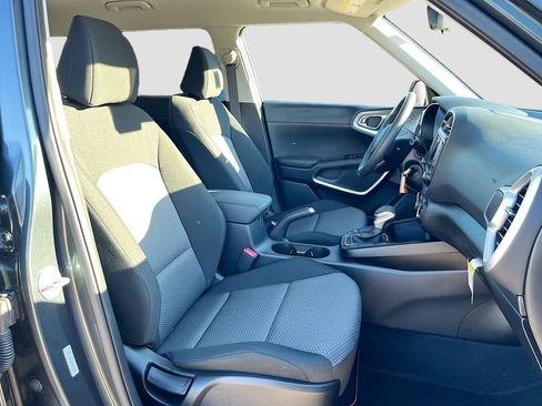 Certified 2025 Kia Soul LX w/ LX Technology Package image 24