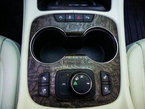 Used 2023 GMC Acadia Denali w/ Denali Ultimate Package image 18