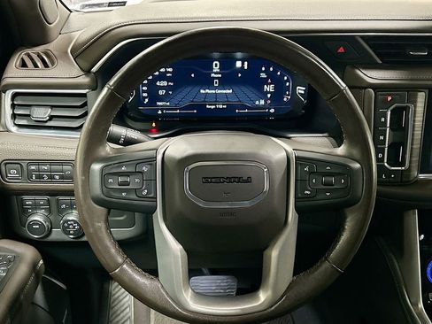 Used 2022 GMC Yukon Denali image 11