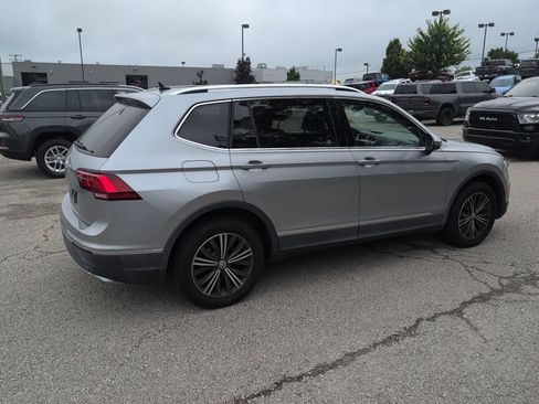 Used 2019 Volkswagen Tiguan SEL FWD image 5