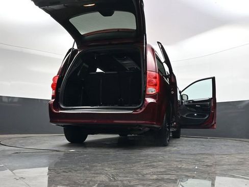 Used 2017 Dodge Grand Caravan GT image 41