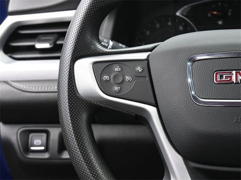 Used 2023 GMC Acadia SLE w/ Driver Convenience Package image 32