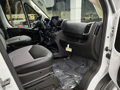 Used 2024 RAM ProMaster 3500 w/ Quick Order Package 22G SLT image 30