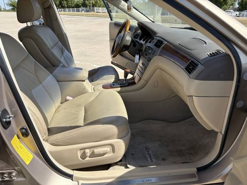 Used 2005 Lexus ES 330 FWD image 12