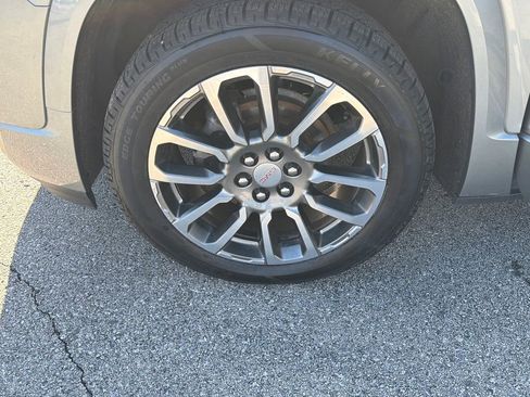 Used 2023 GMC Acadia Denali w/ Denali Ultimate Package AWD/4WD image 29