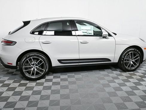 Certified 2025 Porsche Macan image 26