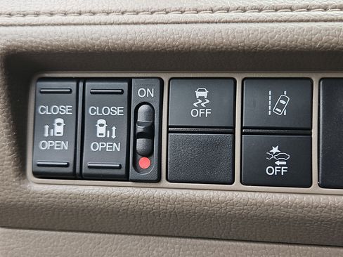 Used 2020 Honda Odyssey EX image 23