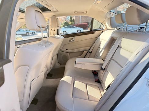 Used 2014 Mercedes-Benz E 350 4MATIC Sedan image 19