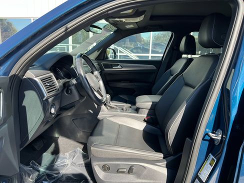 Used 2020 Volkswagen Atlas Cross Sport SE w/ Panoramic Sunroof Package image 11