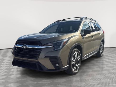 Used 2024 Subaru Ascent Limited AWD/4WD image 3