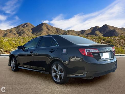 Used 2012 Toyota Camry SE w/ Leather Pkg FWD image 3