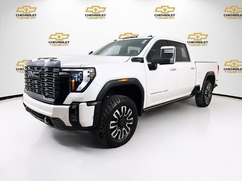 Used 2024 GMC Sierra 2500 Denali Ultimate w/ Max Trailering Package image 3