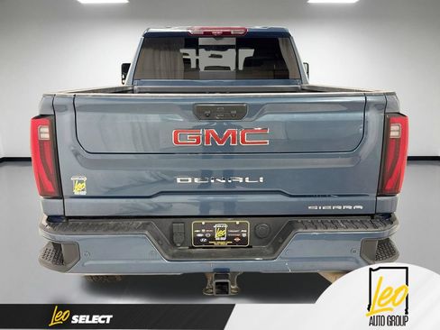 Used 2024 GMC Sierra 3500 Denali w/ Denali Reserve Package AWD/4WD image 8