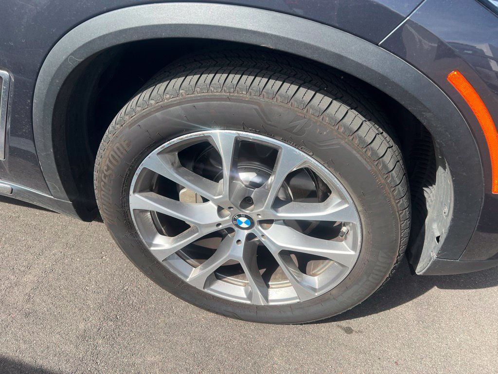 Used 2021 BMW X5 sDrive40i w/ Convenience Package RWD image 11