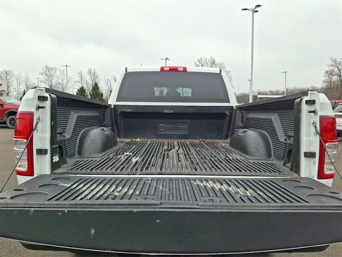 Used 2022 RAM 2500 Big Horn image 28