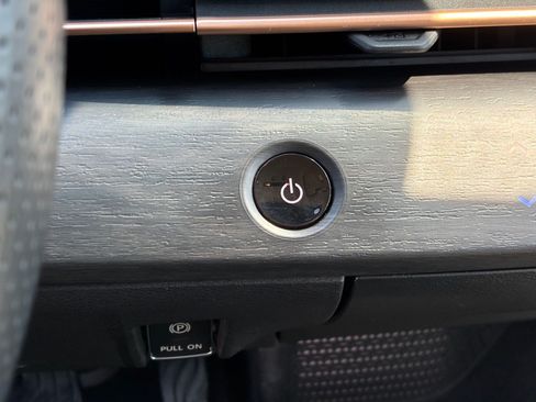 Used 2023 Nissan Ariya AWD image 21