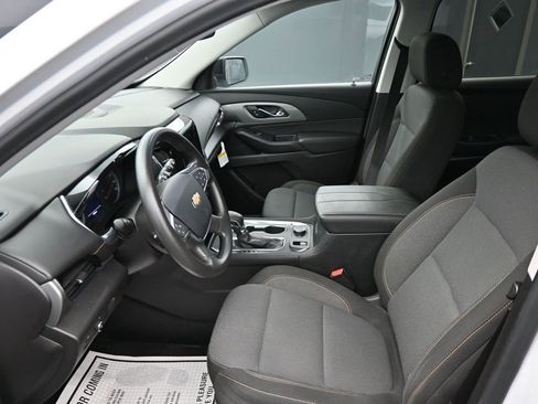 Used 2021 Chevrolet Traverse LS image 11