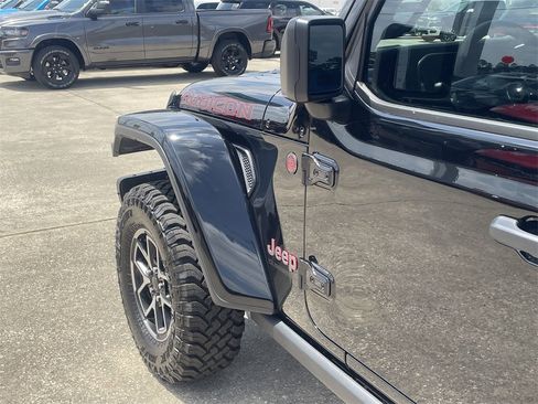 New 2025 Jeep Gladiator Rubicon image 10