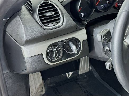 Used 2024 Porsche 718 Boxster image 11