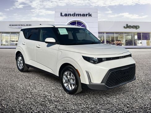 Used 2025 Kia Soul LX image 20