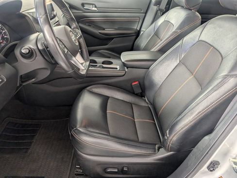 Used 2022 Nissan Altima 2.5 SR FWD image 12
