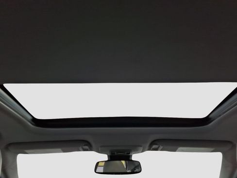 Used 2024 Toyota Camry XLE w/ Navigation Package FWD image 15
