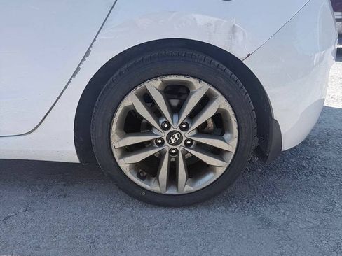 Used 2016 Hyundai Elantra GT w/ Option Group 02 FWD image 14