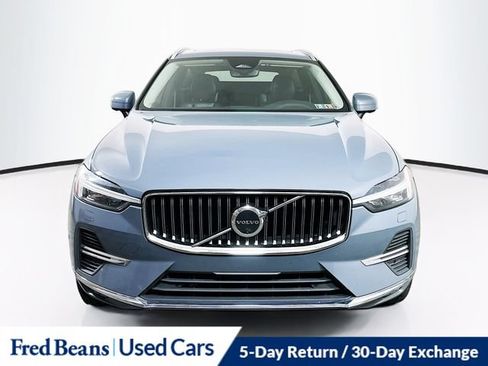 Used 2023 Volvo XC60 B5 Plus w/ Climate Package AWD/4WD image 2