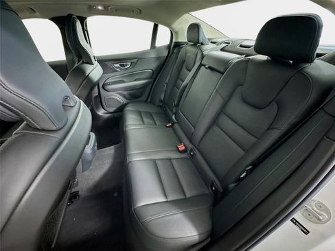 Used 2025 Volvo S60 B5 Plus FWD image 25
