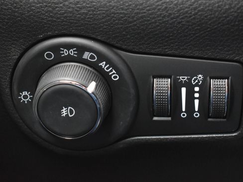 Used 2024 Jeep Compass Limited w/ Elite Group AWD/4WD image 19