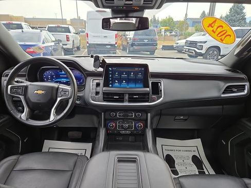 Used 2024 Chevrolet Suburban LT w/ LT Signature Package AWD/4WD image 3