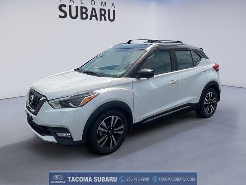 Used 2018 Nissan Kicks SR w/ Premium Package FWD image 1