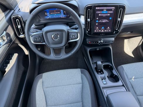 New 2026 Volvo XC40 B5 Core AWD/4WD image 13