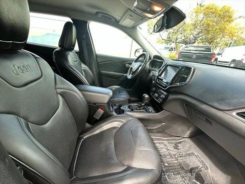 Certified 2019 Jeep Cherokee Limited FWD image 34